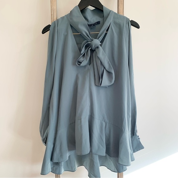 French Connection Tie Neck Crepe Blouse Size Medium - Picture 2 of 12